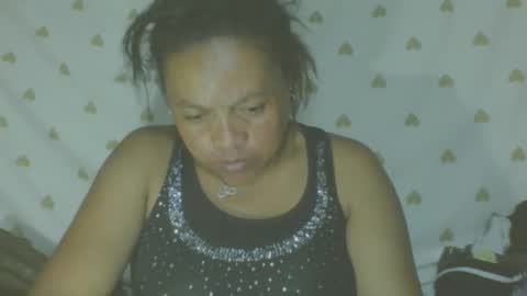 LorahxVane online show from April 28, 2026, 12:21 pm