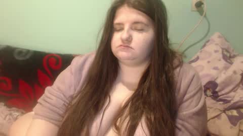 Snapshot of lorealey123 chatting on February 24, 2026, 7:12 pm lorelay online show from February 24, 2026, 7:12 pm