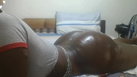 Snapshot of loreencutie chatting on October 8, 2025, 7:11 pm loreen online show from October 8, 2025, 7:11 pm