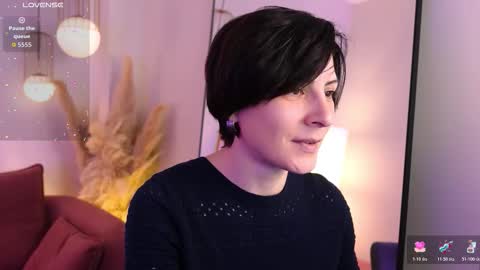 Snapshot of loren_daze chatting on February 6, 2026, 7:56 am Loren online show from February 6, 2026, 7:56 am