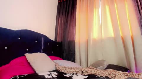 Snapshot of lorena_capelli_ chatting on September 28, 2025, 8:36 pm lesly lorena online show from September 28, 2025, 8:36 pm
