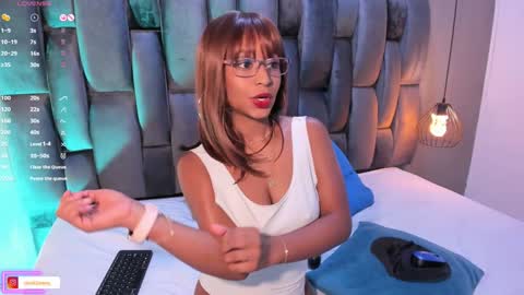 Snapshot of lorena_vieira_ chatting on January 24, 2025, 10:19 pm Lorena Vieira online show from January 24, 2025, 10:19 pm