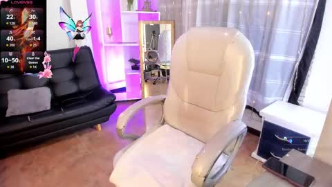 Lorena online show from September 23, 2025, 8:34 pm