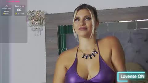 Snapshot of lorenaryan chatting on June 30, 2026, 9:43 am lorenaryan online show from June 30, 2026, 9:43 am