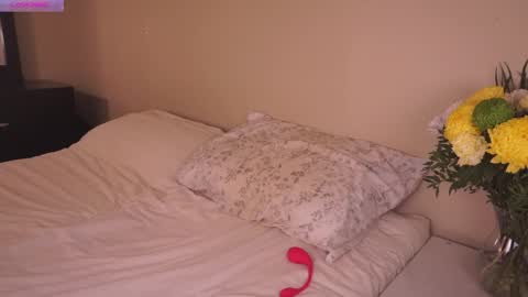 Loren online show from April 10, 2026, 4:33 pm