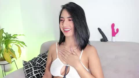 Snapshot of lorens_martin chatting on November 9, 2025, 1:20 pm L O R E N online show from November 9, 2025, 1:20 pm