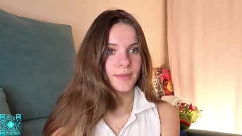 Snapshot of lorettadunnelli chatting on November 9, 2025, 5:22 pm Chloe for Fan BlackHole online show from November 9, 2025, 5:22 pm