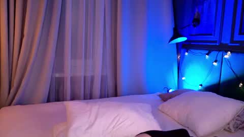 Snapshot of lori_mason chatting on July 22, 2026, 6:43 pm Lori online show from July 22, 2026, 6:43 pm