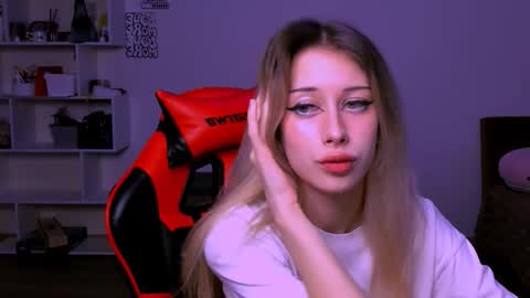 Lori online show from November 13, 2025, 8:19 pm