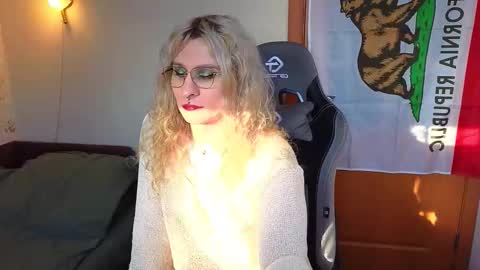 Lori -----------------------------------    online show from February 5, 2026, 11:26 am