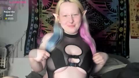 Lori Critter online show from April 15, 2026, 10:11 am