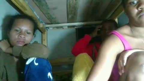 Snapshot of lorienne98 chatting on May 16, 2026, 10:52 pm lorienne98 online show from May 16, 2026, 10:52 pm