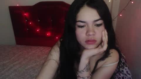 loriiiany online show from March 25, 2026, 2:39 am