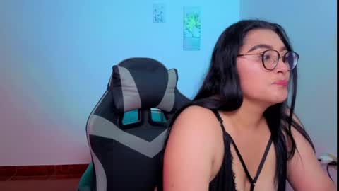 lory__666 online show from October 9, 2025, 8:07 pm