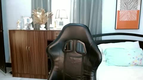 Los online show from November 15, 2025, 8:33 am