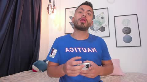 Snapshot of los_juanes chatting on December 25, 2024, 11:10 pm JUAN JUAN online show from December 25, 2024, 11:10 pm