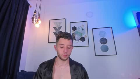 Snapshot of los_juanes chatting on January 3, 2025, 9:47 pm JUAN JUAN online show from January 3, 2025, 9:47 pm