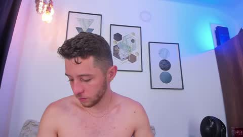 Snapshot of los_juanes chatting on January 7, 2025, 9:35 pm JUAN JUAN online show from January 7, 2025, 9:35 pm