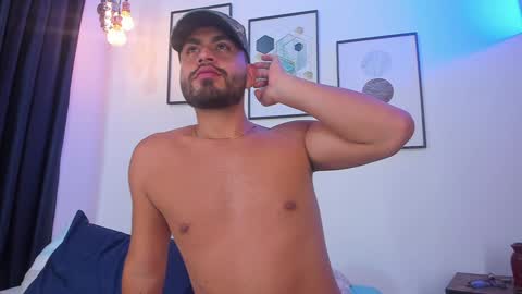 Snapshot of los_juanes chatting on January 9, 2025, 10:52 pm JUAN JUAN online show from January 9, 2025, 10:52 pm