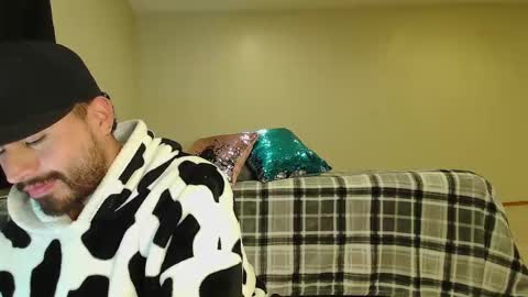 Snapshot of los_juanes chatting on October 9, 2025, 11:14 pm JUAN JUAN online show from October 9, 2025, 11:14 pm