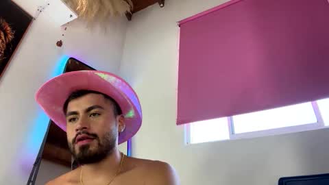 Snapshot of los_juanes chatting on May 17, 2026, 9:22 pm JUAN JUAN online show from May 17, 2026, 9:22 pm