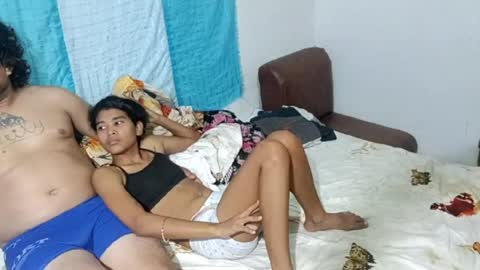 losexoticos01 online show from April 8, 2026, 3:39 am