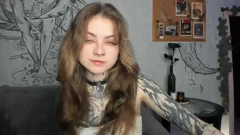 lostallice online show from December 14, 2025, 3:23 am