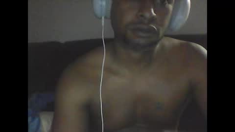 Snapshot of lostgeckoks chatting on December 19, 2025, 3:46 am LostGeckos online show from December 19, 2025, 3:46 am