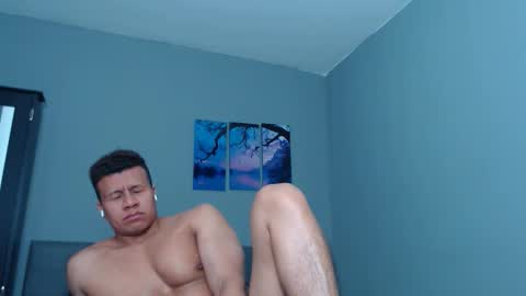 Snapshot of lothbrok_strong chatting on November 13, 2025, 1:04 am lothbrok online show from November 13, 2025, 1:04 am