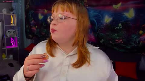 Snapshot of lottieparker chatting on December 19, 2025, 3:19 pm Lottie online show from December 19, 2025, 3:19 pm