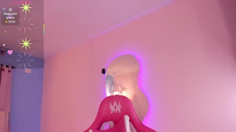 Snapshot of lou_22_ chatting on April 4, 2026, 12:13 pm Lou online show from April 4, 2026, 12:13 pm