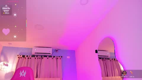 Snapshot of lou_22_ chatting on April 6, 2026, 12:06 pm Lou online show from April 6, 2026, 12:06 pm