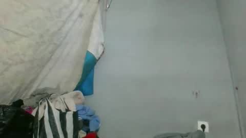 louane98 online show from March 15, 2026, 10:43 am