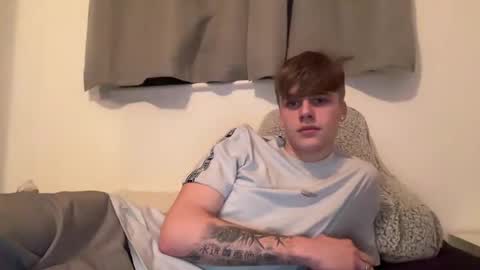 Snapshot of louie711109 chatting on February 25, 2025, 10:18 pm Louie online show from February 25, 2025, 10:18 pm