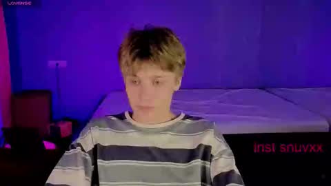 Snapshot of louie_evans chatting on October 10, 2025, 3:55 pm louie_evans online show from October 10, 2025, 3:55 pm