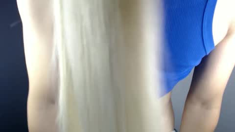 louilalicious online show from March 6, 2025, 11:42 pm