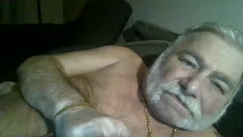 Snapshot of louis_chokdee chatting on January 5, 2025, 6:56 pm louis_chokdee online show from January 5, 2025, 6:56 pm