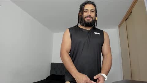 louis_marley_ online show from November 18, 2025, 2:39 am