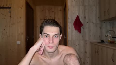 Snapshot of louis_preston chatting on November 20, 2025, 5:51 am Mark online show from November 20, 2025, 5:51 am