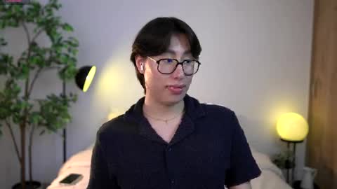 Louis online show from April 12, 2026, 9:53 pm