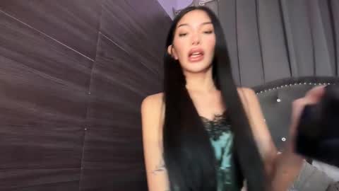 Snapshot of louiseelizabeth chatting on January 10, 2026, 1:13 pm samantha online show from January 10, 2026, 1:13 pm