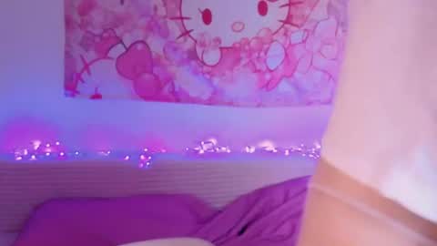 LouiseKane online show from July 25, 2026, 5:54 pm