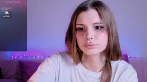 LouiseKane online show from July 26, 2026, 5:20 pm