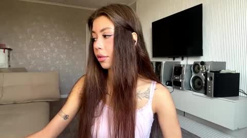 Snapshot of louiswawrzyniak chatting on May 24, 2026, 7:24 am Flora online show from May 24, 2026, 7:24 am