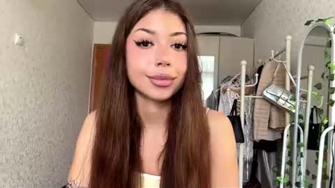Snapshot of louiswawrzyniak chatting on August 2, 2026, 8:35 am Flora online show from August 2, 2026, 8:35 am