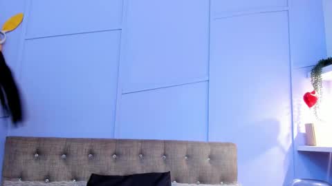 Louren Fox online show from October 8, 2025, 11:41 am