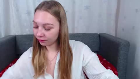 Snapshot of love_bella_ chatting on December 2, 2025, 12:16 am love bella online show from December 2, 2025, 12:16 am