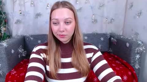 Snapshot of love_bella_ chatting on December 15, 2025, 12:26 am love bella online show from December 15, 2025, 12:26 am