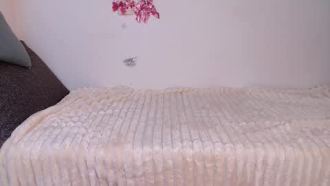 love bella  online show from February 20, 2026, 12:29 am