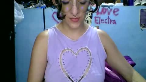 love_electra online show from April 5, 2026, 1:36 am